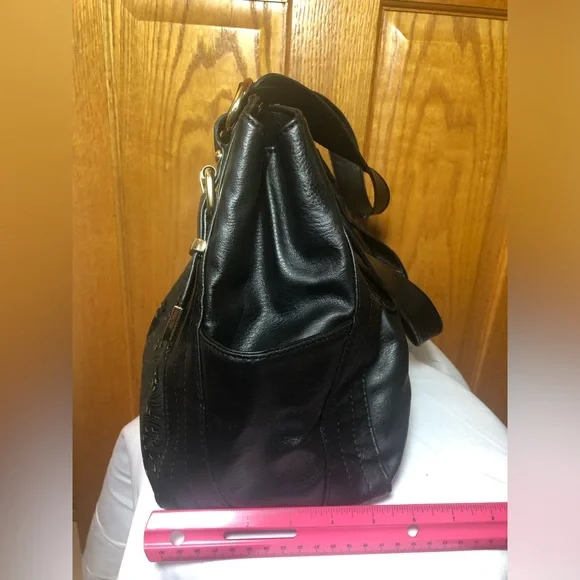 Black Laser-Cut Shoulder Bag - Picture 3 of 6